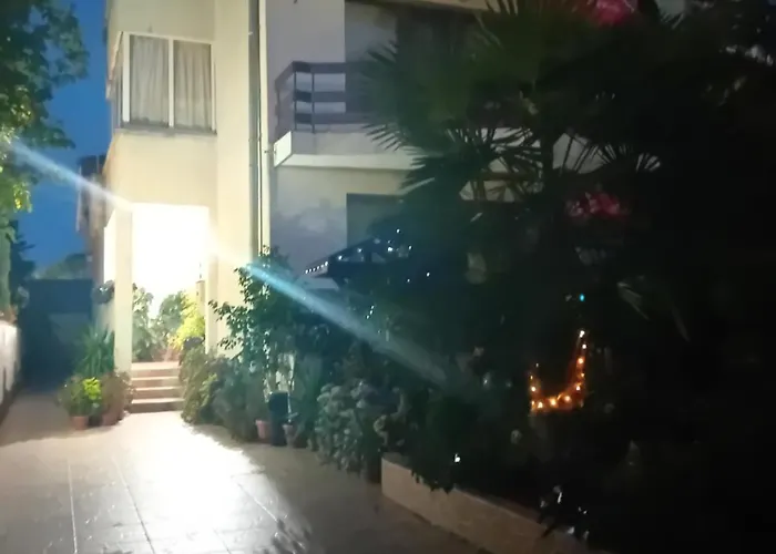 Urdoviza Πανσιόν 3*